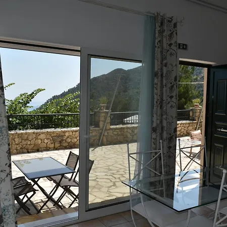 Estate Dafnopanagia Luxury Ourania *