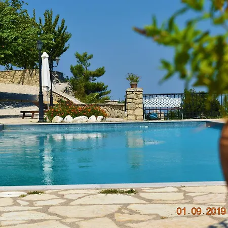 Estate Dafnopanagia Luxury Ourania * Karia (Lefkada)