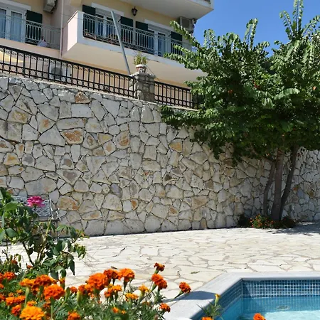 Estate Dafnopanagia Luxury Ourania Apartment
