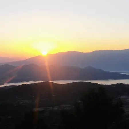 Estate Dafnopanagia Luxury Ourania